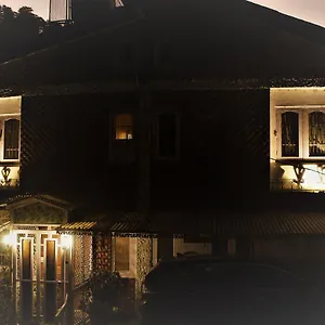Prakash Bed & Breakfast