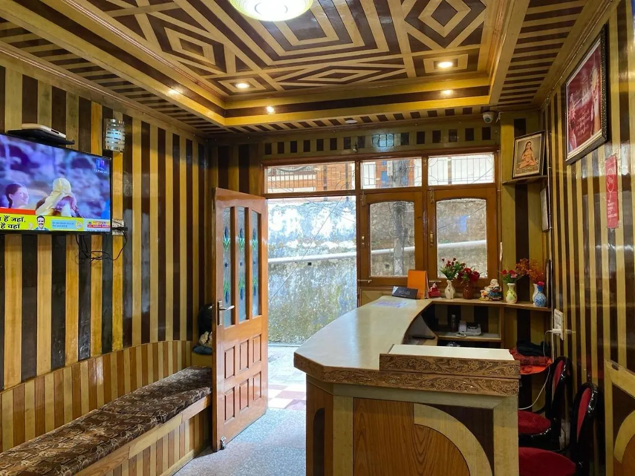 Bnb Royal Inn Shimla Bed & Breakfast